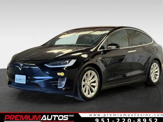 TESLA MODEL X 2018 5YJXCDE26JF141083 image